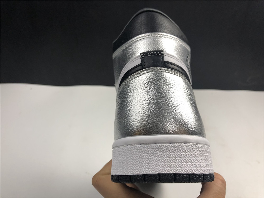 Air Jordan 1 Retro High OG 555088-010